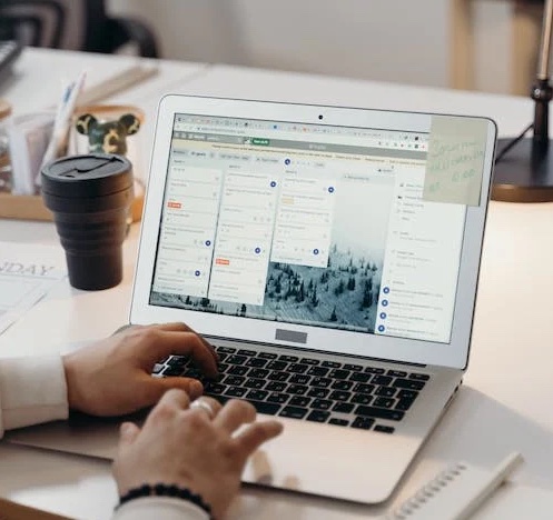 Your Resume Administrative Skills: How To List Them (+ Steps and